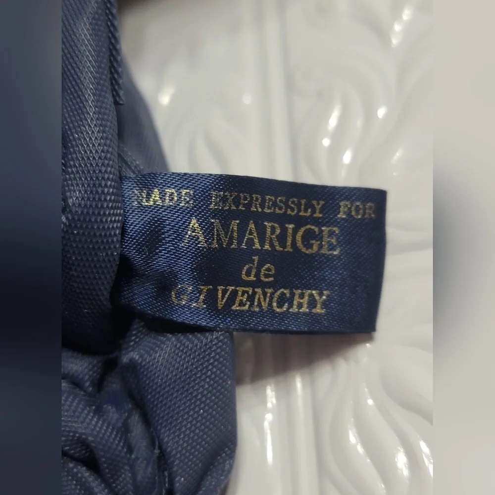 Givenchy monogram amarige